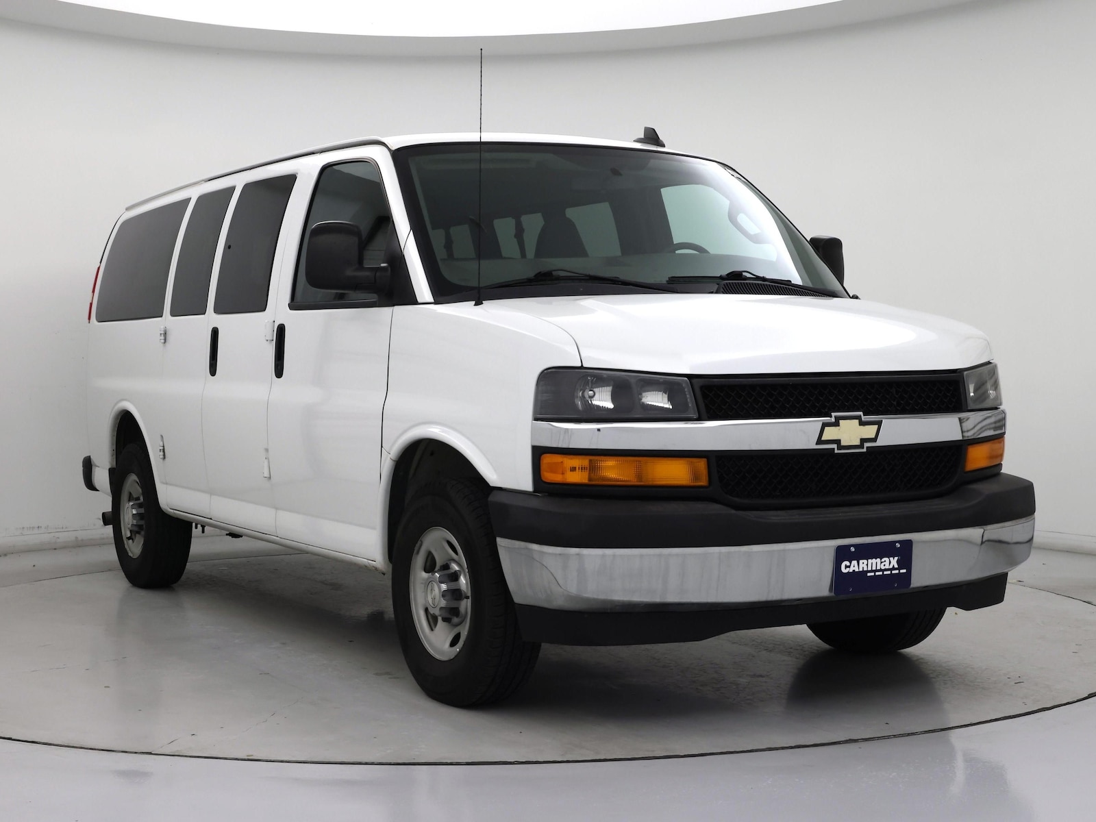 chevrolet express passenger 2017 1GAWGFFG0H1115726 image chevrolet express passenger 2017 1GAWGFFG0H1115726 image